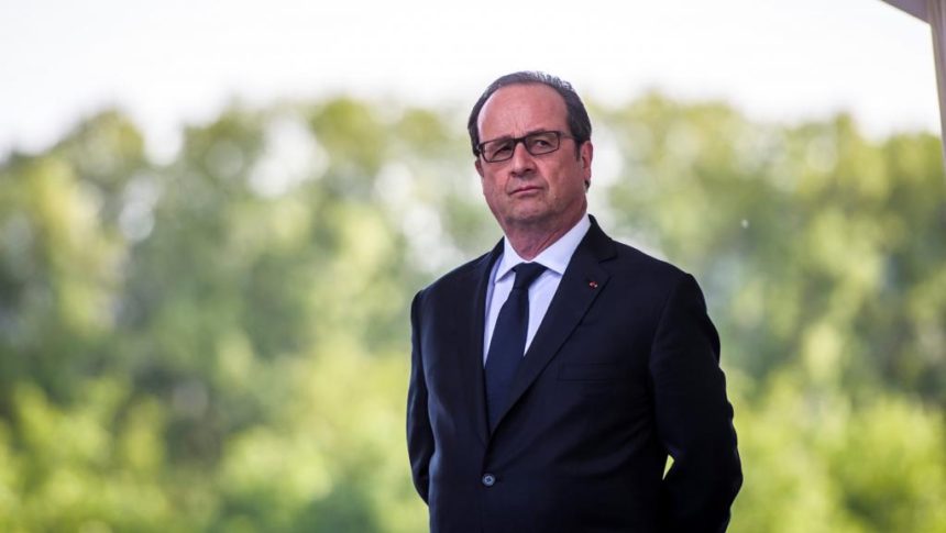 Quel bilan pour François Hollande vu par les jeunes ? REUTERS/Christophe Petit Tesson/Pool