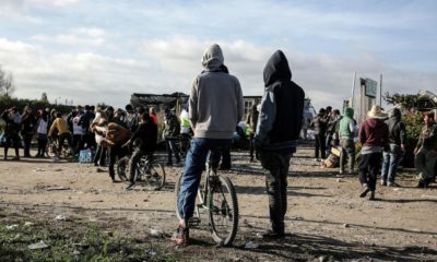 migrants Calais réfugiés police policiers droit jungle Libye