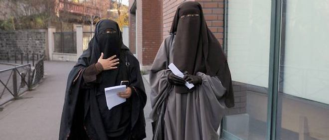 Niqab burqa voile islamique CEDH Europe France laïcité