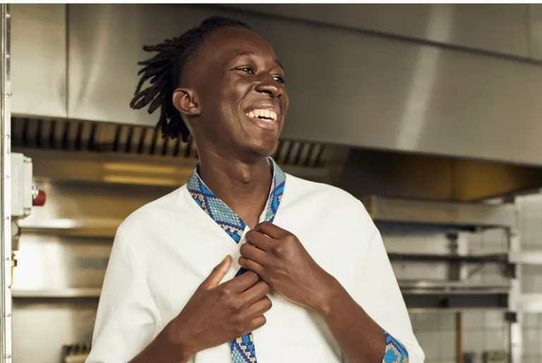 Qui est Mory Sacko, le chef qui a remporté une étoile au Michelin Qui est Mory Sacko, le chef qui a remporté une étoile au Michelin